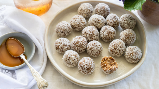 Taylor Pass Mānuka Honey and Ginger Energy Balls are perfect for school lunch boxes, as afternoon tea treat, healthy dessert or edible gift.