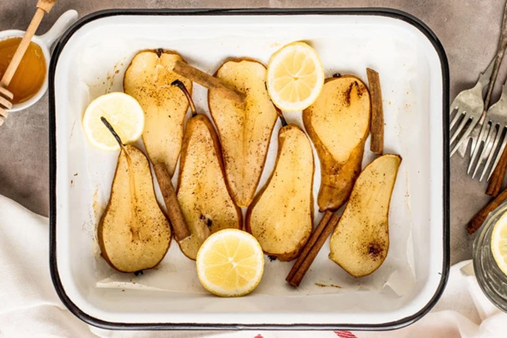 Sweet dessert dish - Oven poached pears with honey 